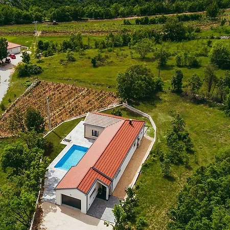 Ctim290-luxury With Pool For 6+2 Persons Vila
