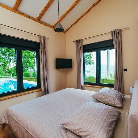 Ctim290-luxury With Pool For 6+2 Persons Vila *